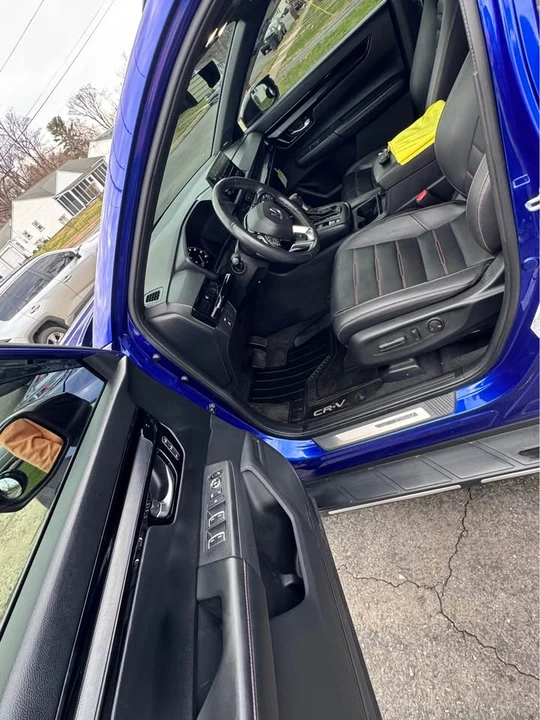 2024 Honda CR-V 6th Gen - Image 8 of 20