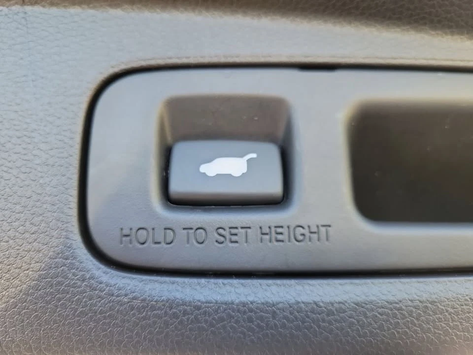 2024 Honda CR-V 6th Gen - Image 11 of 20