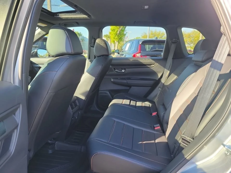 2024 Honda CR-V 6th Gen - Image 14 of 20
