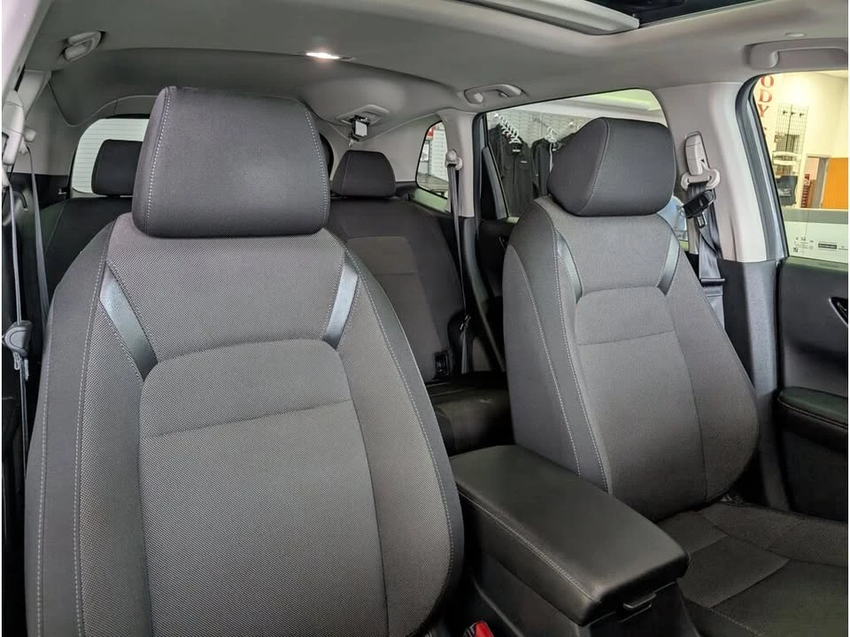 2024 Honda CR-V 6th Gen - Image 15 of 18