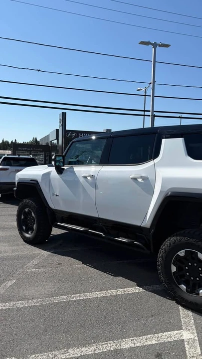 2024 Hummer Hummer H3 - Image 11 of 12