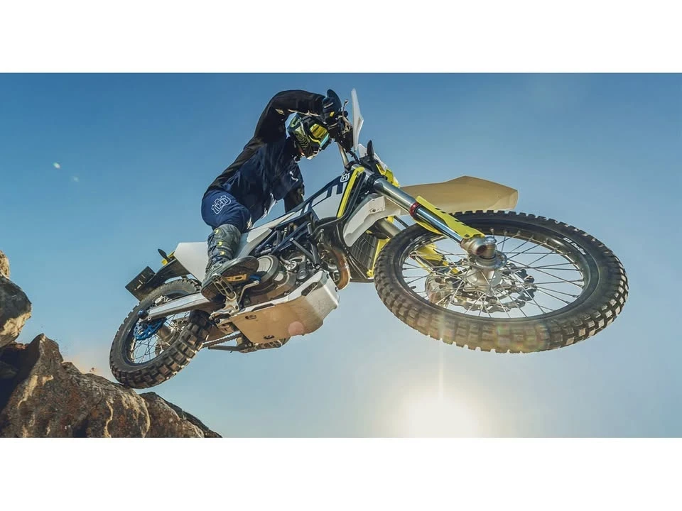 2024 Husqvarna - Image 16 of 18