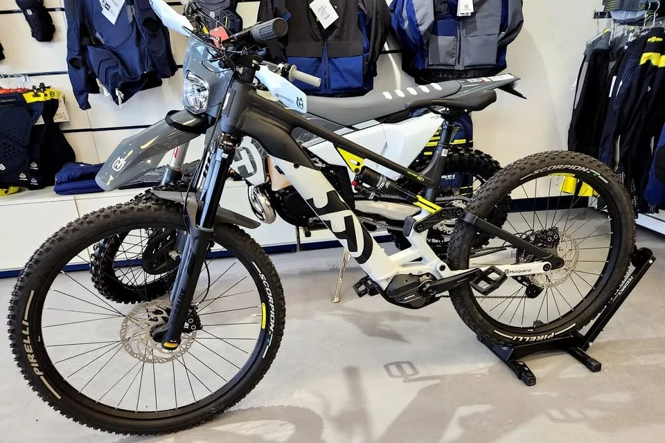 2024 Husqvarna - Image 3 of 9