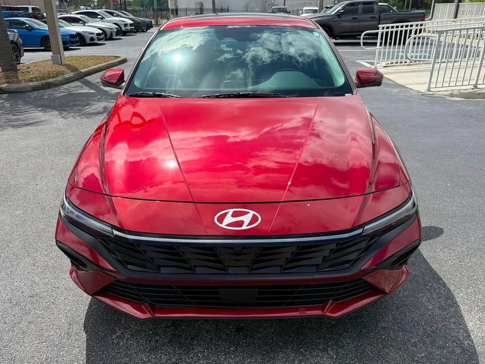 2024 Hyundai Elantra - Image 5 of 12