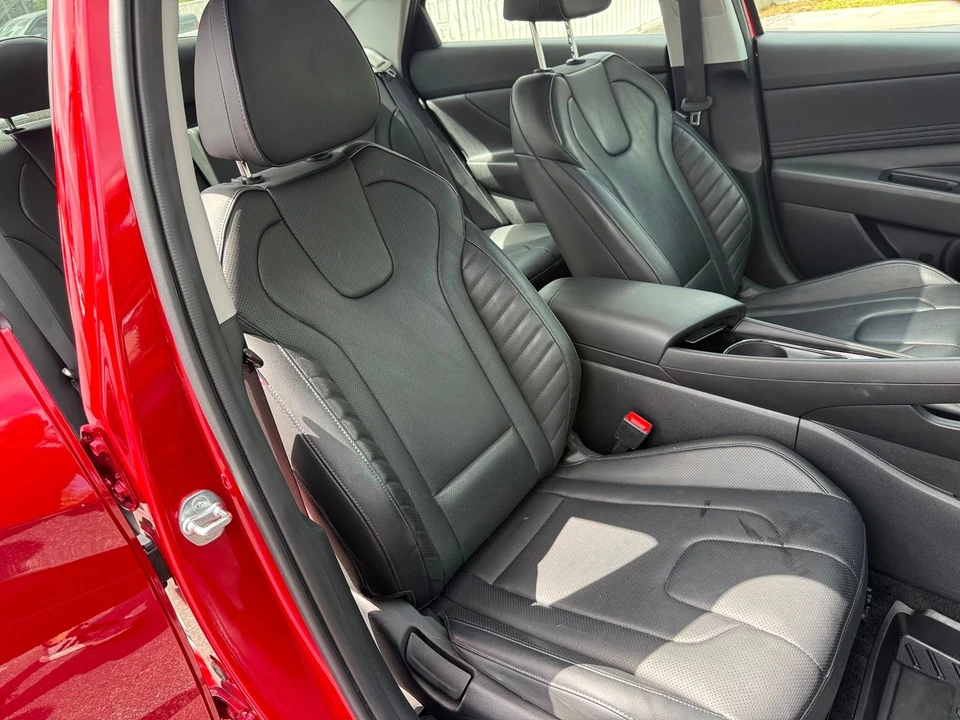 2024 Hyundai Elantra - Image 2 of 12
