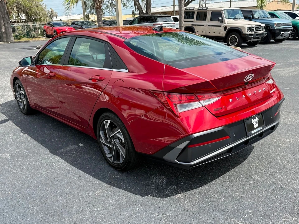 2024 Hyundai Elantra - Image 3 of 12