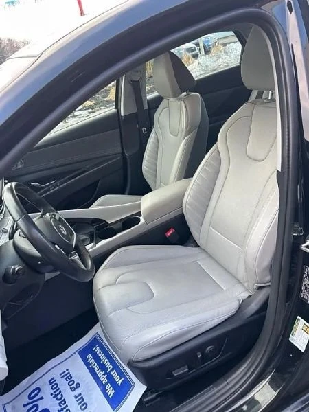 2024 Hyundai Elantra - Image 5 of 12