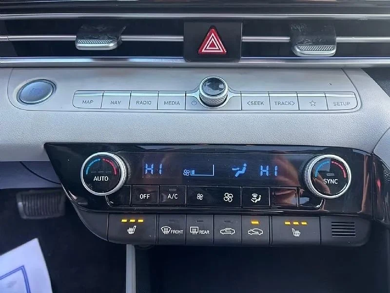 2024 Hyundai Elantra - Image 12 of 12