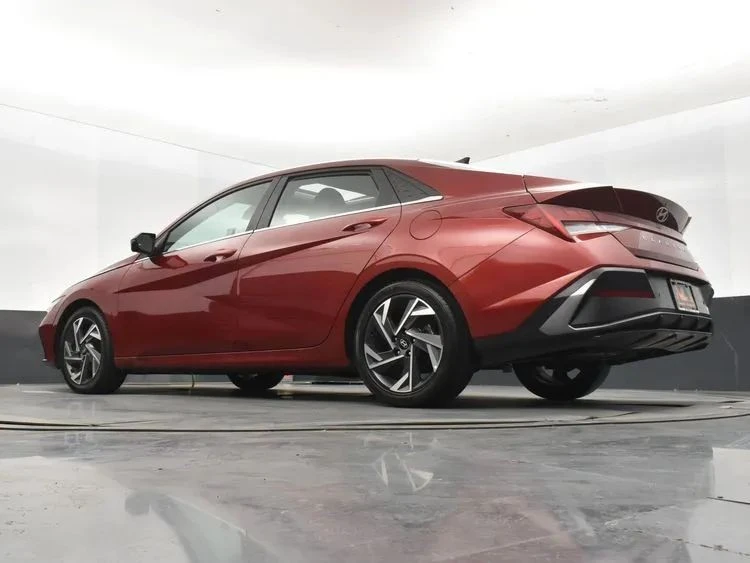 2024 Hyundai Elantra - Image 12 of 12