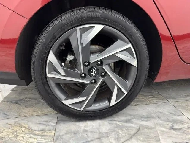 2024 Hyundai Elantra - Image 11 of 12