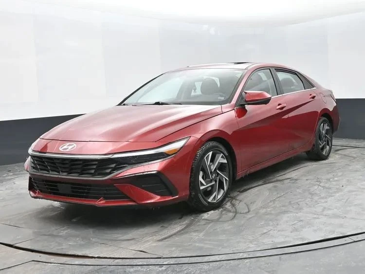 2024 Hyundai Elantra - Image 5 of 12