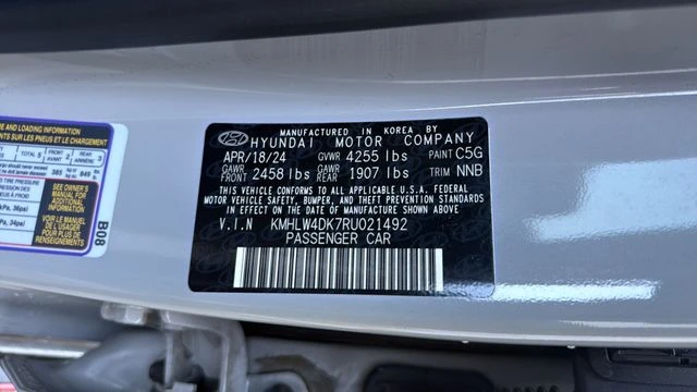 2024 Hyundai Elantra - Image 29 of 31
