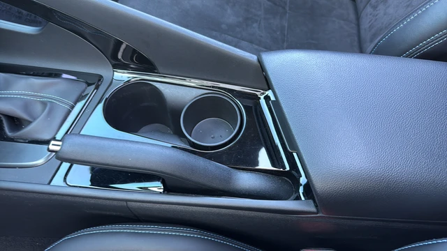 2024 Hyundai Elantra - Image 21 of 31