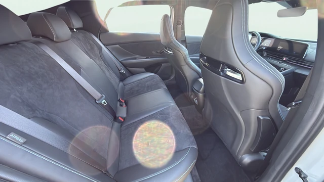 2024 Hyundai Elantra - Image 26 of 31