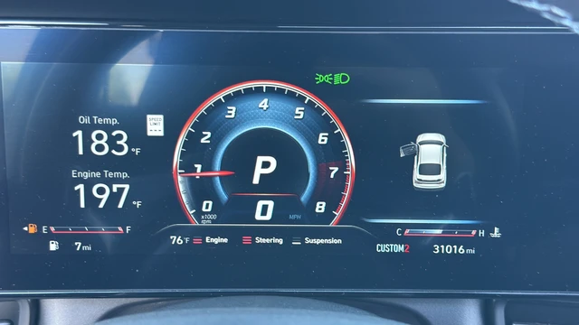 2024 Hyundai Elantra - Image 15 of 31