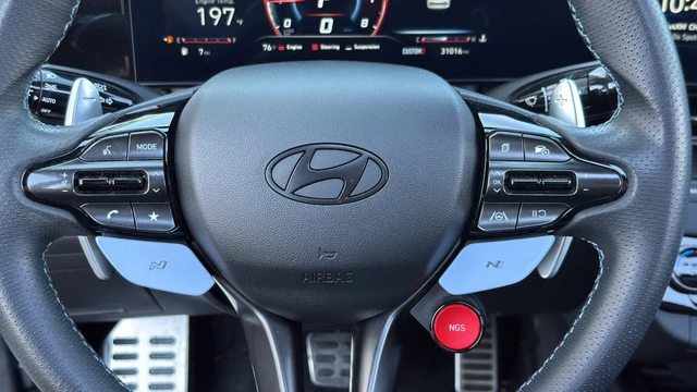 2024 Hyundai Elantra - Image 14 of 31