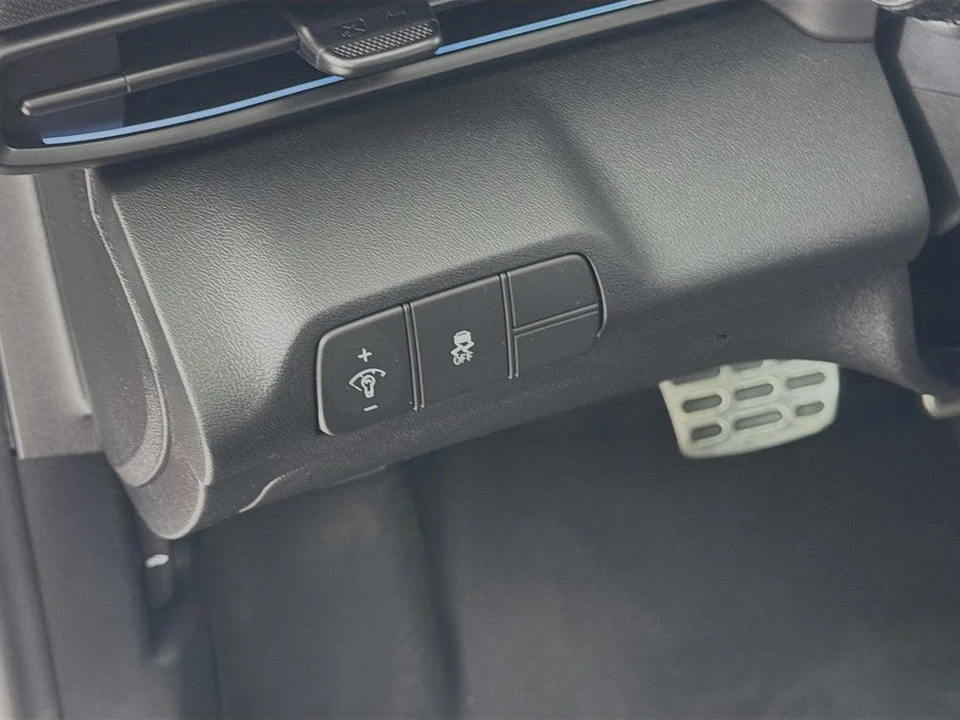 2024 Hyundai Elantra - Image 10 of 12