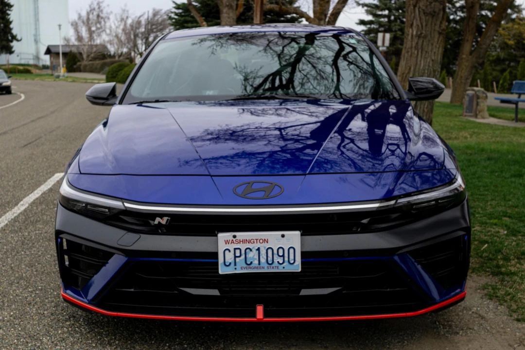 2024 Hyundai Elantra - Image 2 of 31
