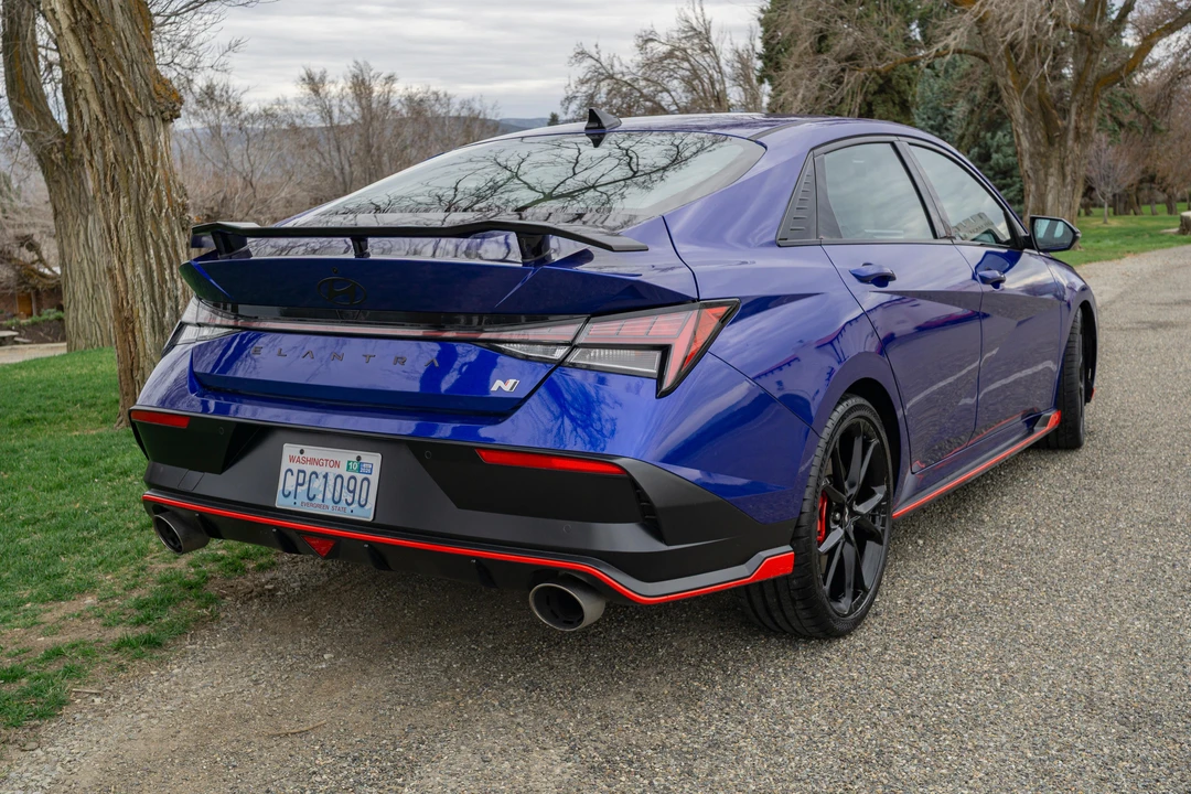 2024 Hyundai Elantra - Image 9 of 31