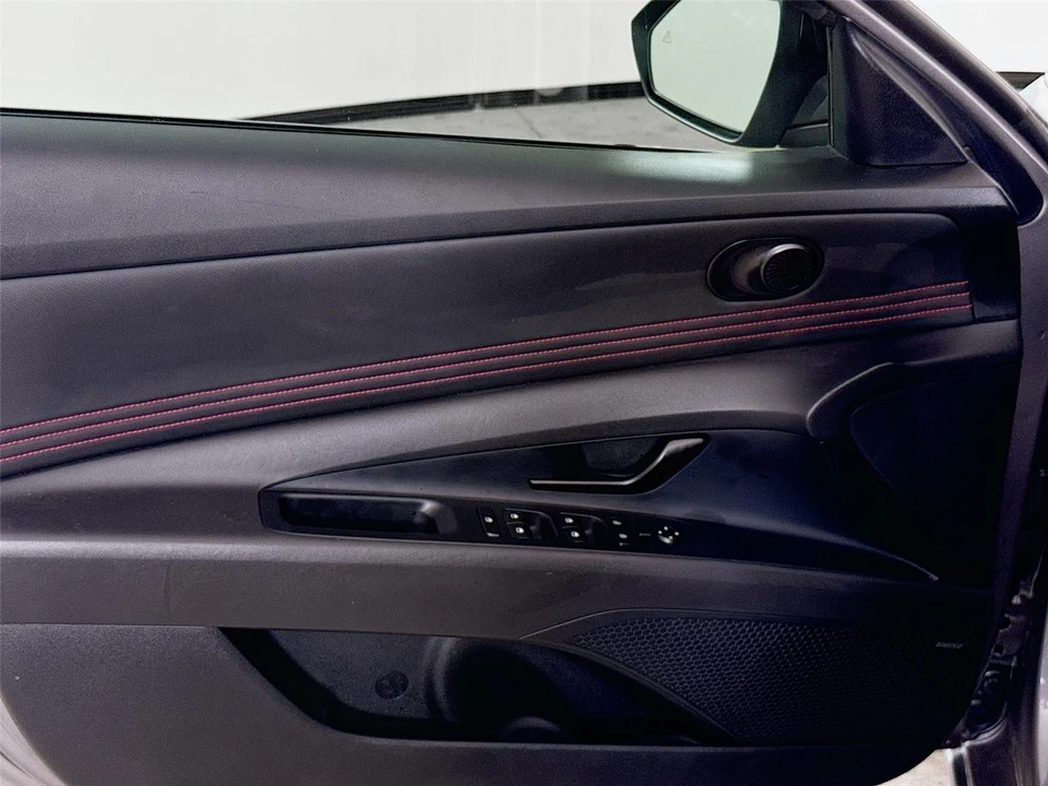 2024 Hyundai Elantra - Image 11 of 14