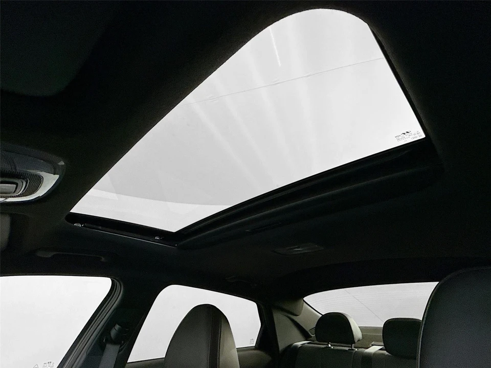 2024 Hyundai Elantra - Image 18 of 21