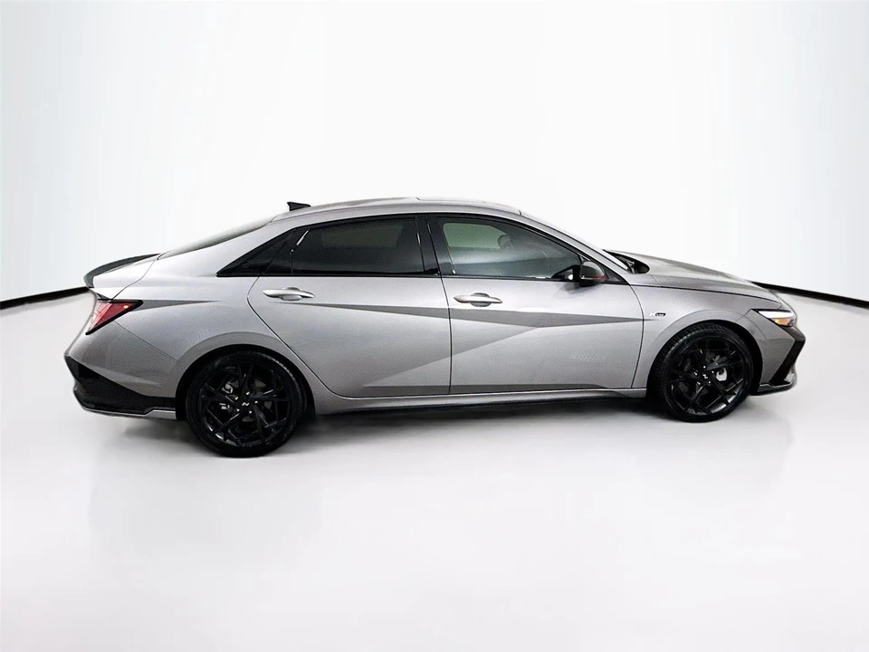2024 Hyundai Elantra - Image 8 of 21