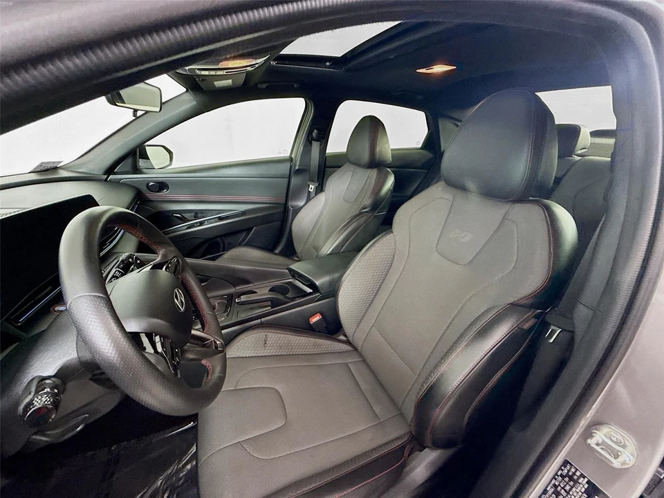 2024 Hyundai Elantra - Image 17 of 21