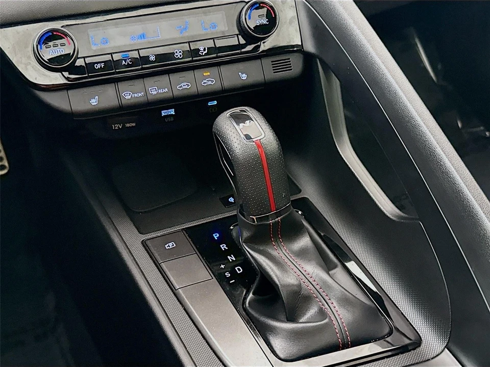 2024 Hyundai Elantra - Image 16 of 21