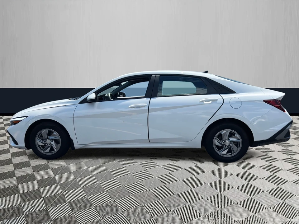 2024 Hyundai Elantra - Image 3 of 21
