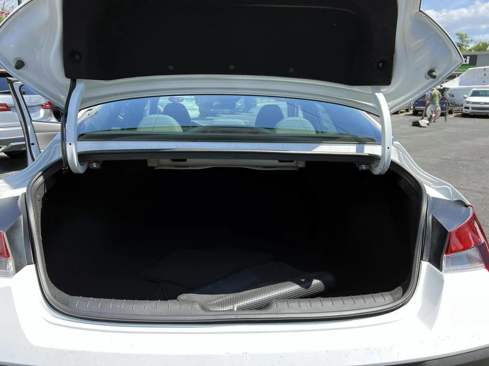 2024 Hyundai Elantra - Image 6 of 21