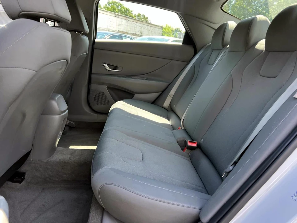 2024 Hyundai Elantra - Image 9 of 21