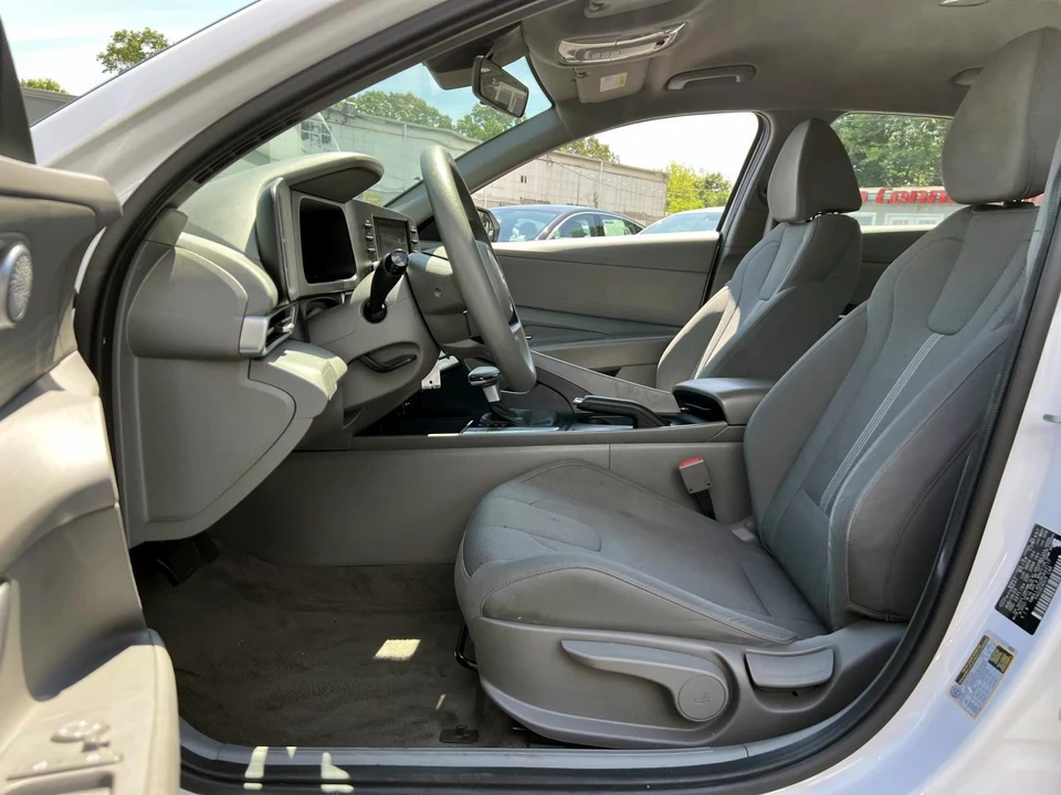 2024 Hyundai Elantra - Image 7 of 21