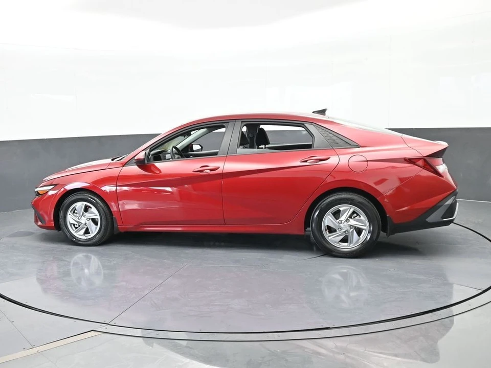 2024 Hyundai Elantra - Image 3 of 12