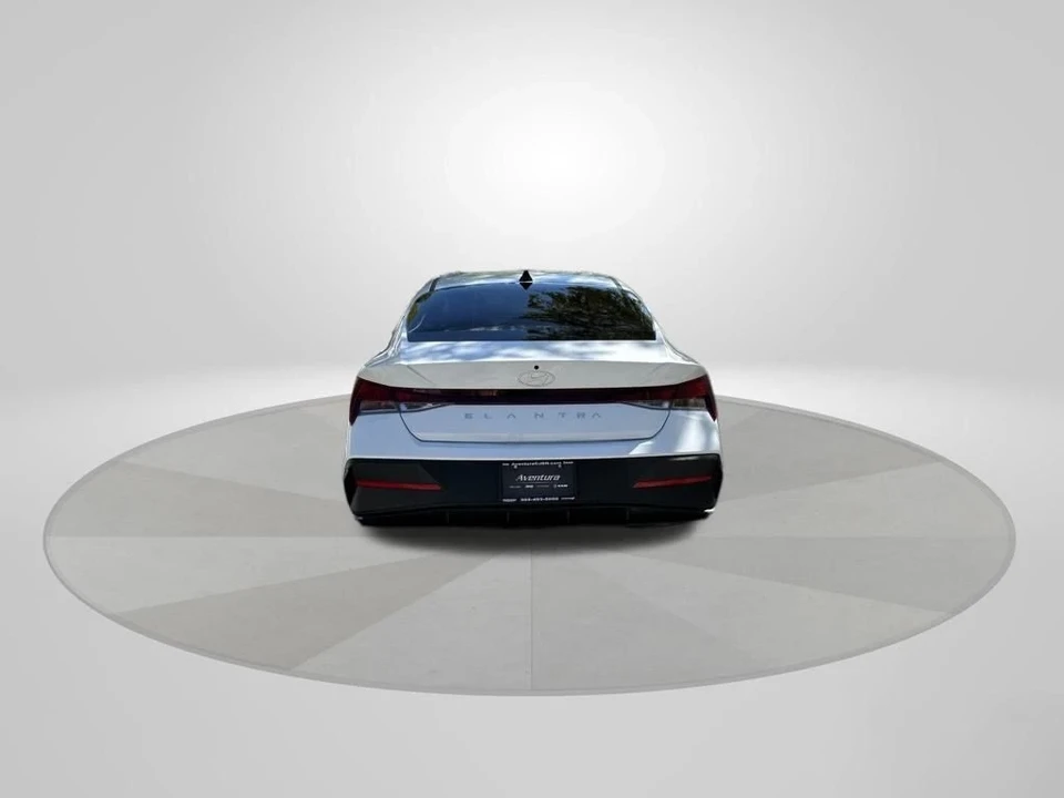 2024 Hyundai Elantra - Image 6 of 12