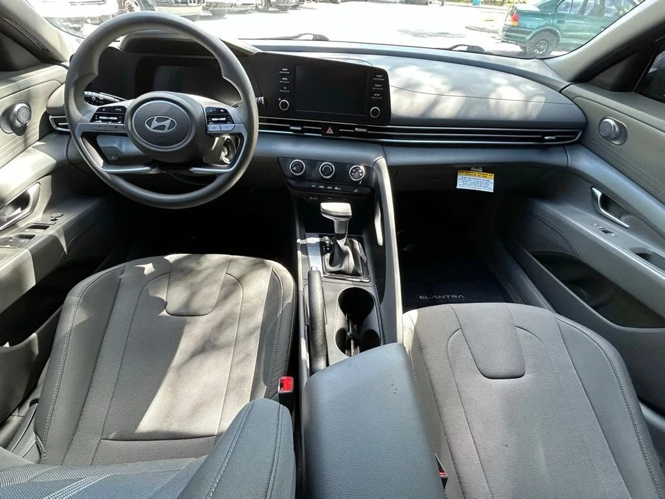 2024 Hyundai Elantra - Image 10 of 12