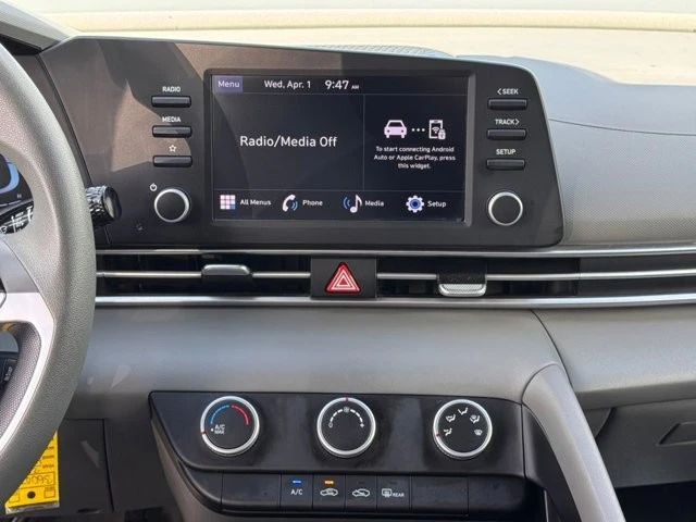 2024 Hyundai Elantra - Image 25 of 30