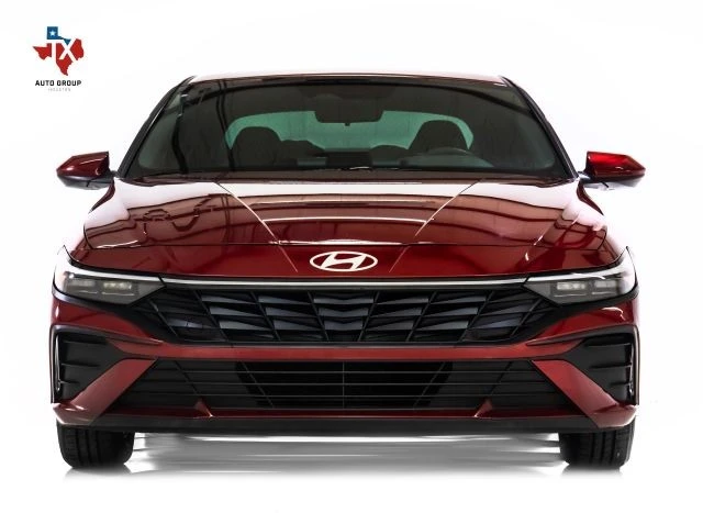 2024 Hyundai Elantra - Image 10 of 12