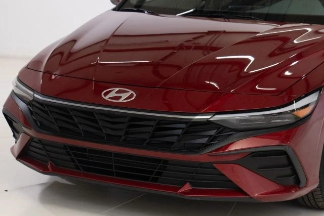 2024 Hyundai Elantra - Image 11 of 21