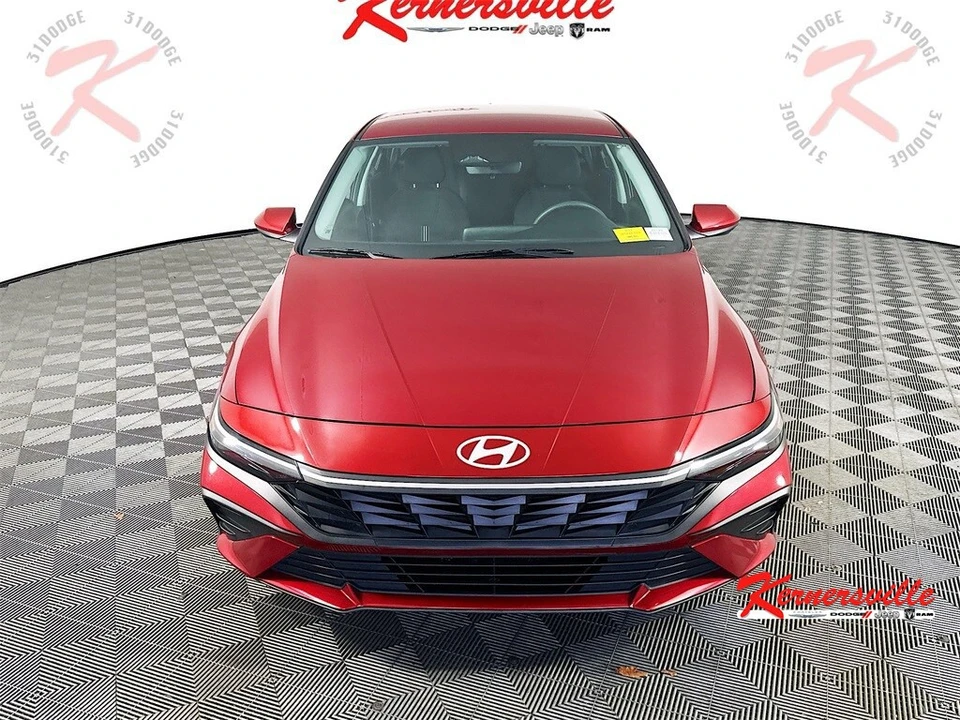 2024 Hyundai Elantra - Image 2 of 21