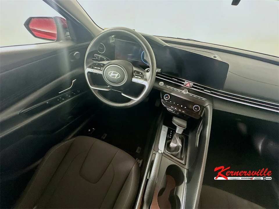 2024 Hyundai Elantra - Image 9 of 21