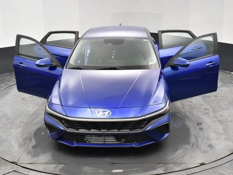 2024 Hyundai Elantra - Image 10 of 12
