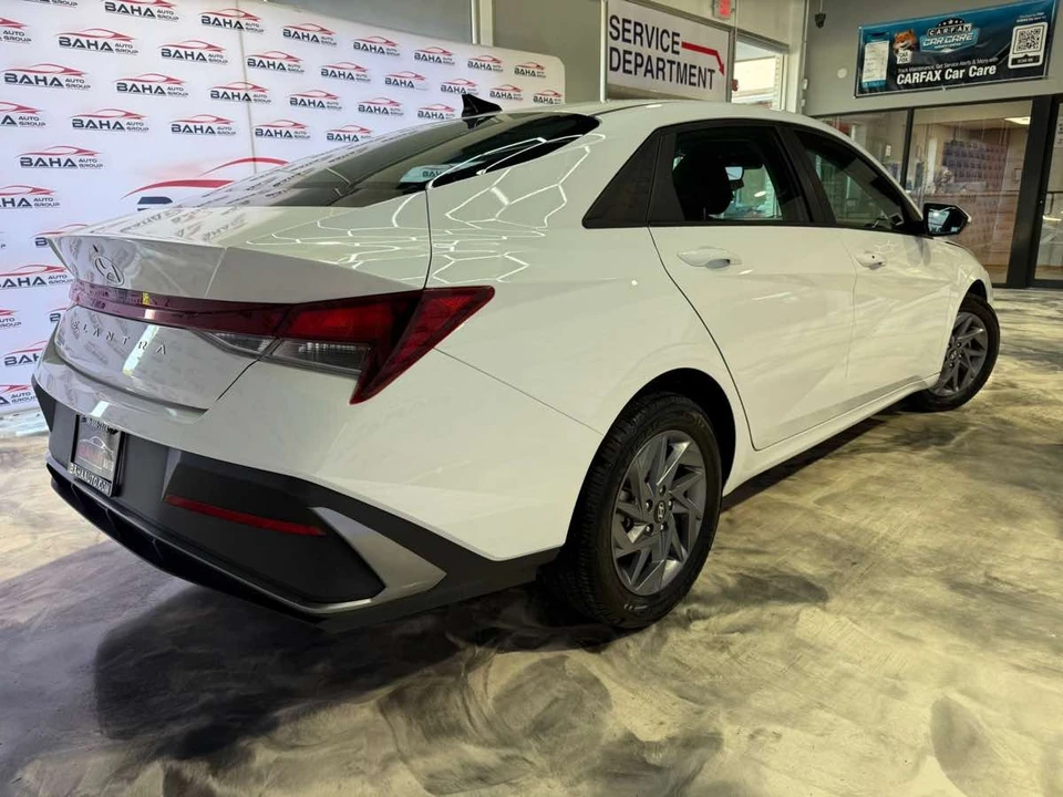 2024 Hyundai Elantra - Image 5 of 21