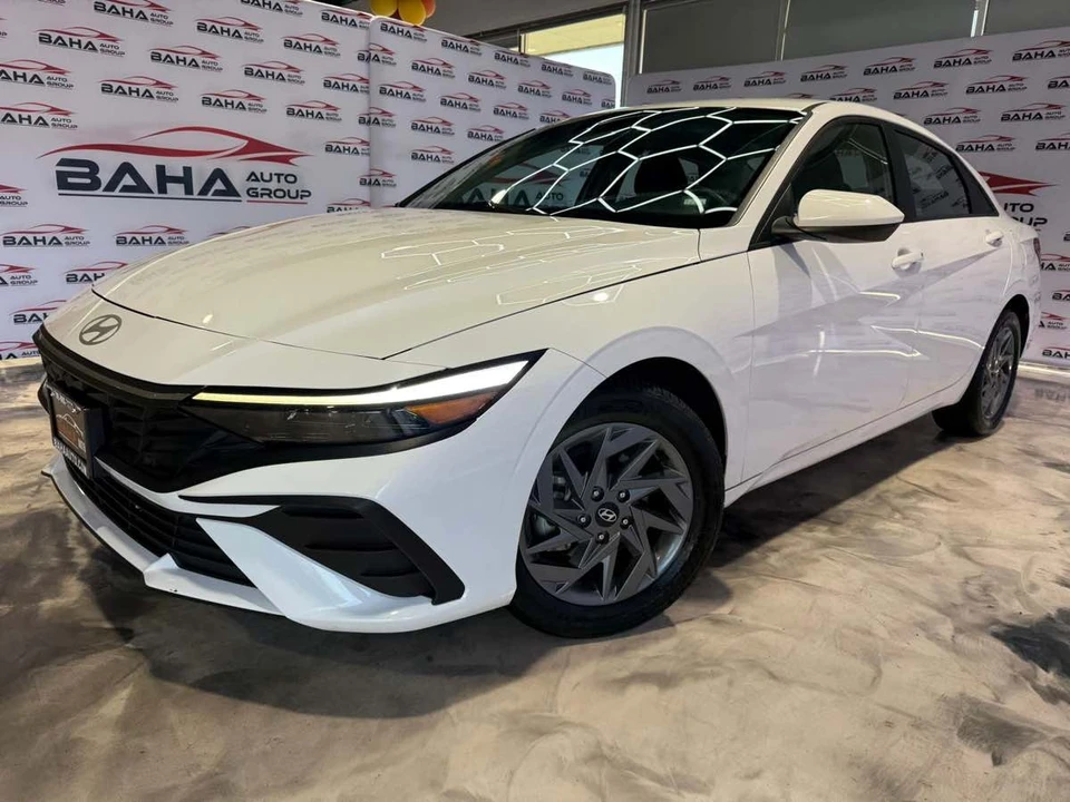2024 Hyundai Elantra - Image 18 of 21