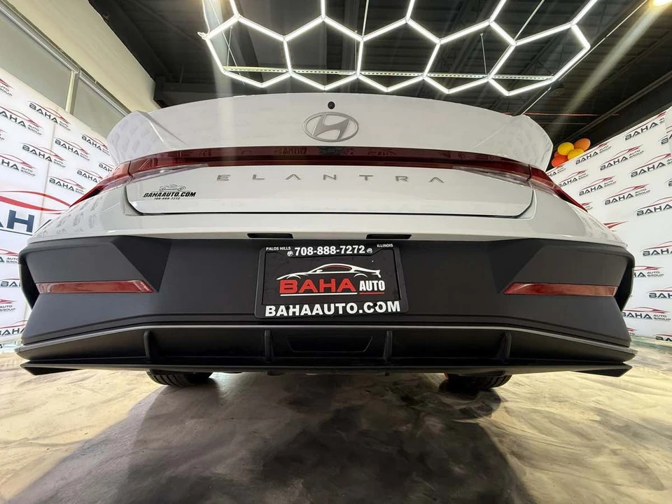 2024 Hyundai Elantra - Image 8 of 21