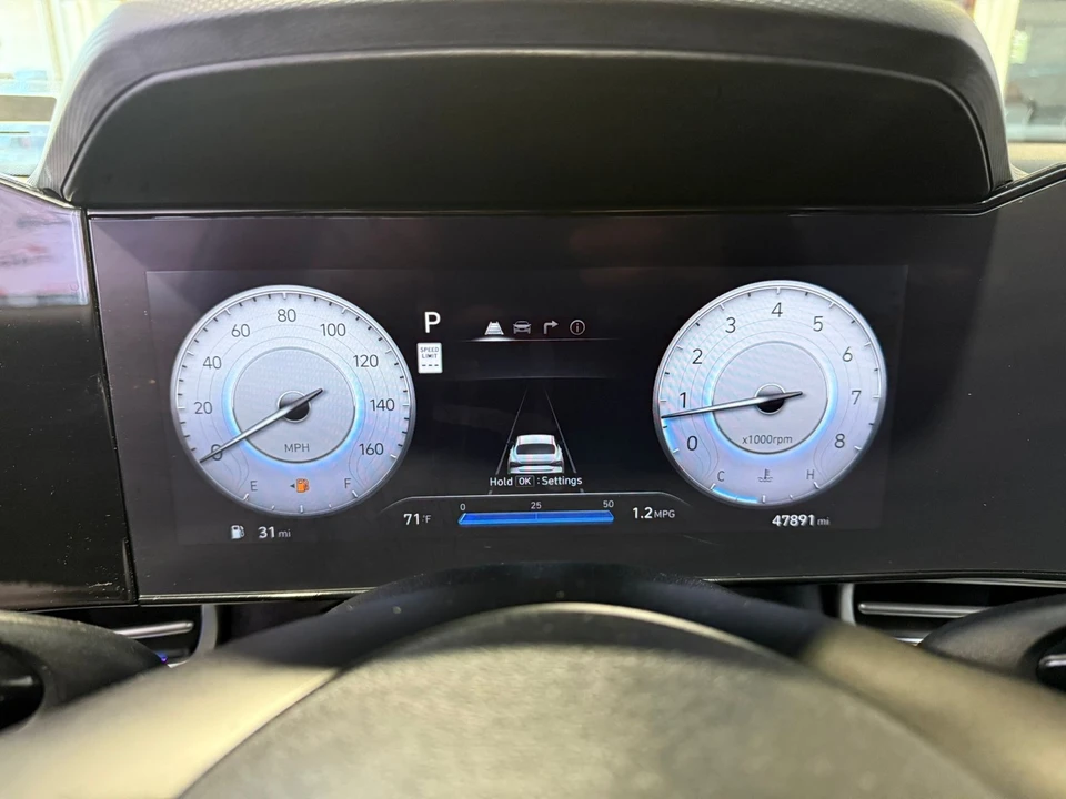 2024 Hyundai Elantra - Image 14 of 21