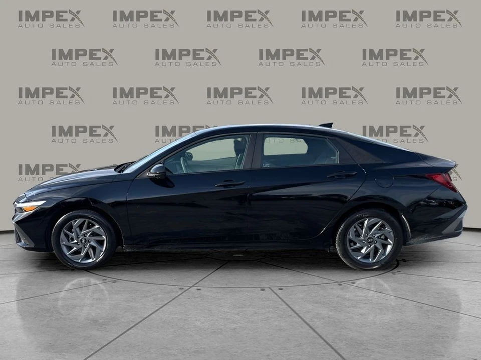2024 Hyundai Elantra - Image 2 of 12