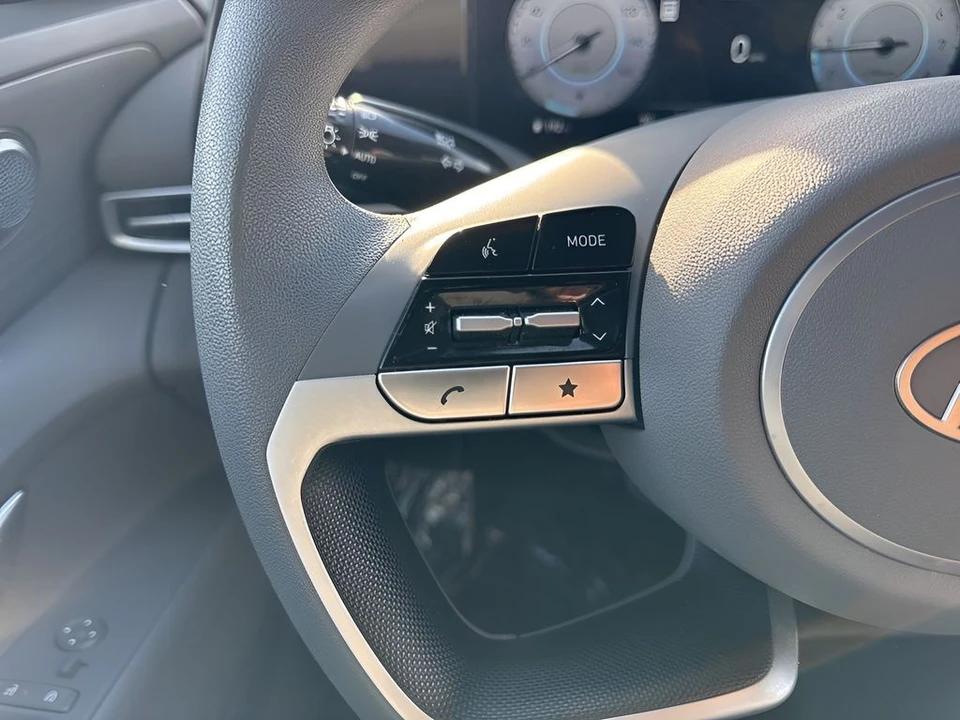 2024 Hyundai Elantra - Image 13 of 21
