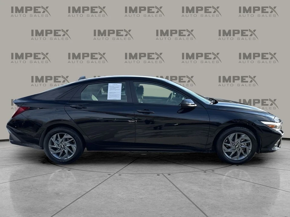 2024 Hyundai Elantra - Image 6 of 31