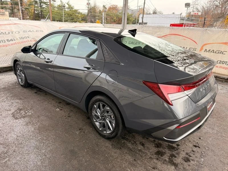 2024 Hyundai Elantra - Image 12 of 12