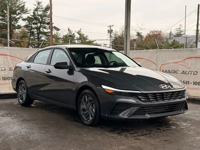 2024 Hyundai Elantra - Image 6 of 12